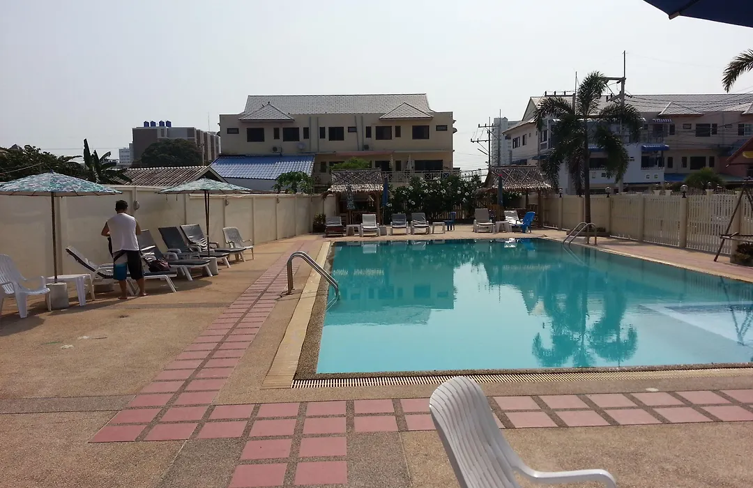 Donkey'S Rest Hotel-1
